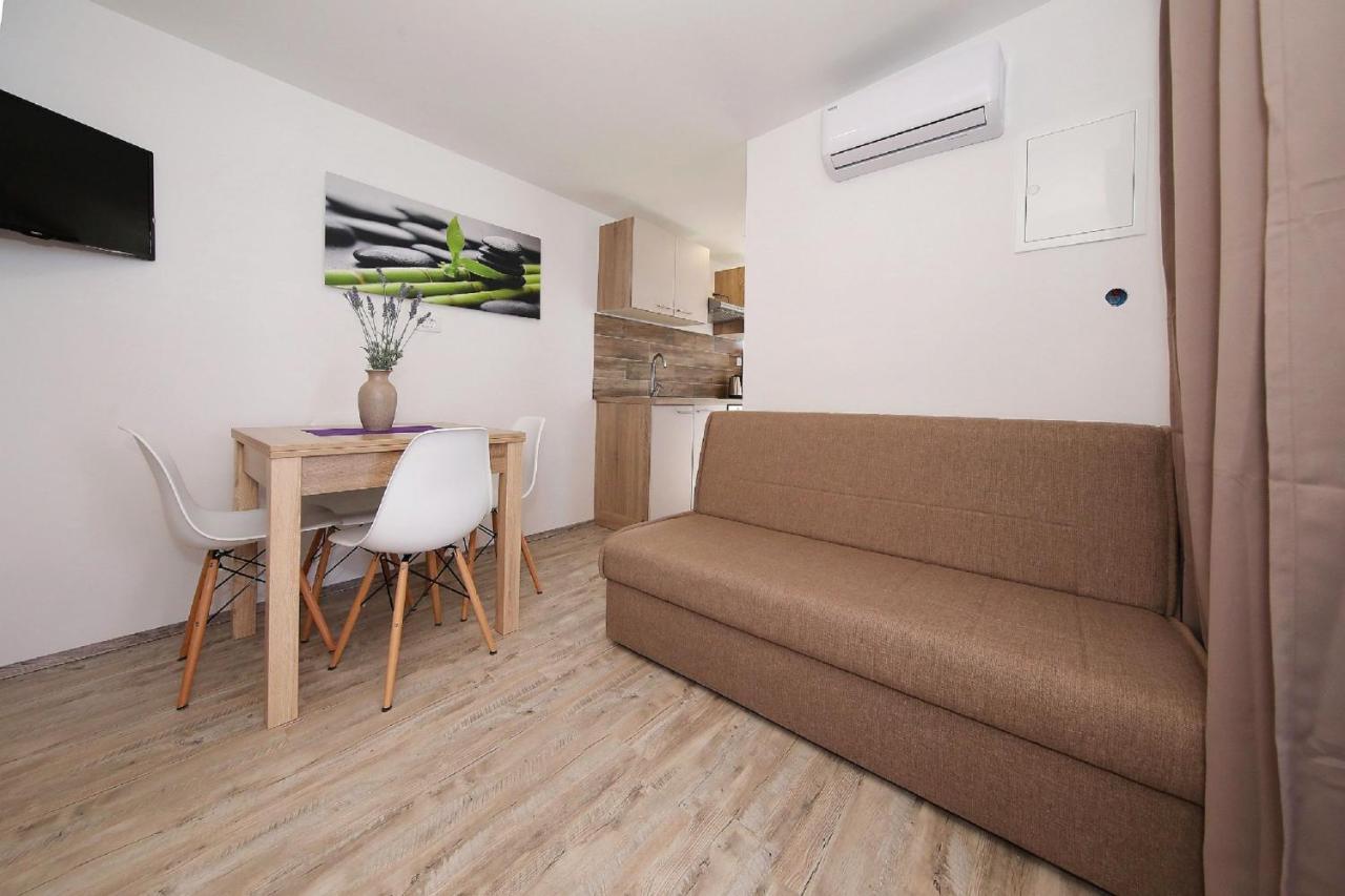 Mobile Home Plumeria 1 Biograd Na Moru Dış mekan fotoğraf